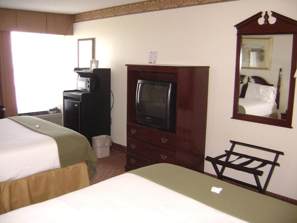 Holiday Inn Express Wilson I-95 By Ihg Esterno foto
